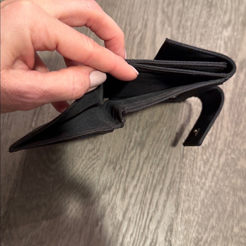 Kate Spade wallet - Picture 4 of 4